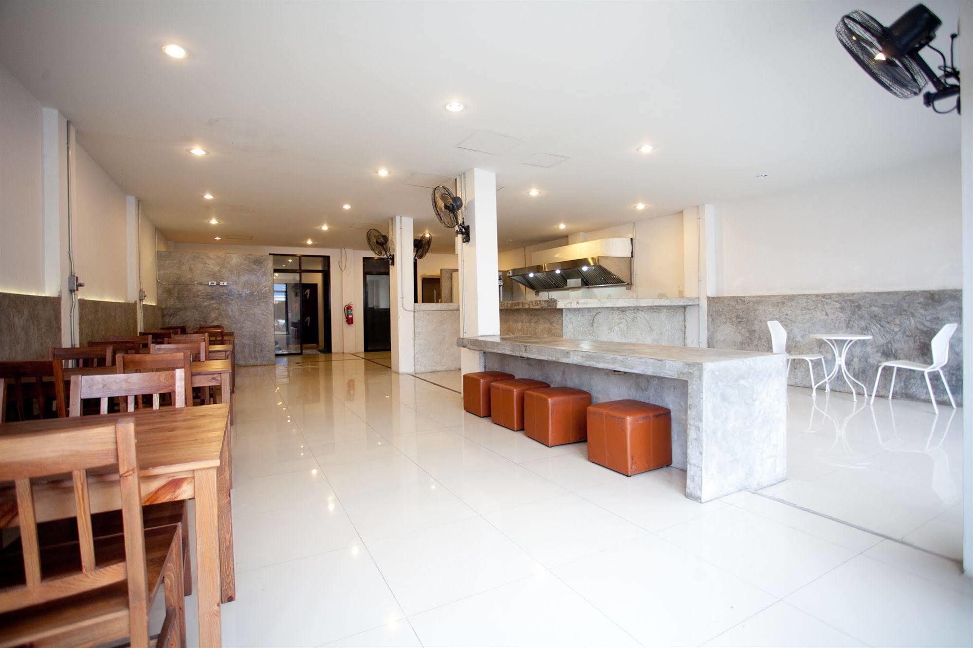 Studio Patong By Icheck Inn Phuket Exterior photo